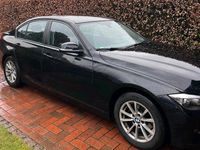 Gebraucht BMW 318 143 PS (105 kW) 2014 Schwarz Limousine