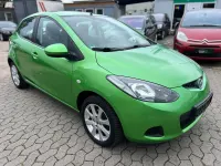 Gebraucht Mazda 2 75 PS (55 kW) 2009 Grün Kleinwagen