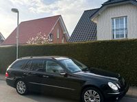 Gebraucht Mercedes E240 177 PS (130 kW) 2004 Schwarz Kombi