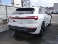 Gebraucht Audi Q8 e-tron Comfort 300 kW (408 PS) 2024 Gletscherweiß SUV