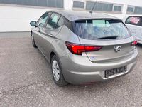 Gebraucht Opel Astra Edition 105 PS (77 kW) 2016 Grau Limousine