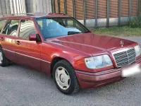 Gebraucht Mercedes E200 136 PS (100 kW) 1994 Rot Kombi