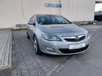Używany Opel Astra Innovation 140 KM (102 kW) 2011 Srebrny Kombi