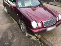 Gebraucht Mercedes E230 Classic 150 PS (110 kW) 1996 Rot Kombi