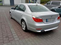 Gebraucht BMW 525 193 PS (141 kW) 2004 Silber Limousine