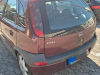 Używany Opel Corsa 75 KM (55 kW) 2002 Czerwony Hatchback
