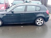 Gebraucht BMW 116 122 PS (89 kW) 2009 Schwarz Kleinwagen