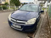 Używany Opel Astra Edition 101 KM (74 kW) 2007 Niebieski Sedan/Limuzyna