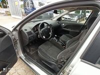 Gebraucht Ford Mondeo Ghia 125 PS (91 kW) 2002 Silber Limousine