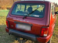 Gebraucht Lada Urban 83 PS (61 kW) 2017 Rot SUV