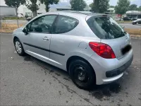 Gebraucht Peugeot 207 75 PS (55 kW) 2007 Silber Kleinwagen