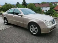 Gebraucht Mercedes E200 Avantgarde 163 PS (119 kW) 2003 Gold Limousine