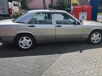 Gebraucht Mercedes 190 126 PS (92 kW) 1993 Grau Limousine