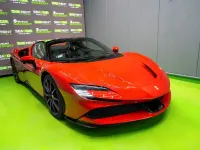 Gebraucht Ferrari SF90 780 PS (573 kW) 2023 Rot Cabrio