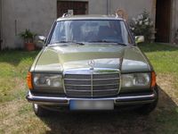 Gebraucht Mercedes E300 88 PS (64 kW) 1983 Grün Kombi