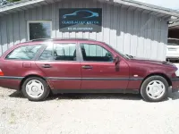 Gebraucht Mercedes C220 95 PS (69 kW) 1997 Rot Limousine