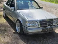 Gebraucht Mercedes E280 193 PS (141 kW) 1995 Silber Limousine