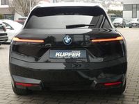 Gebraucht BMW iX Performance 384 kW (523 PS) 2024 Saphirschwarz SUV