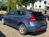 Gebraucht Volvo V40 Kinetic 179 PS (131 kW) 2012 Blau Kleinwagen