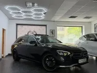 Gebraucht Mercedes E220 AMG 194 PS (142 kW) 2021 Schwarz Limousine