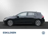 Gebraucht VW Golf VIII Active 150 PS (110 kW) 2023 Schwarz Limousine