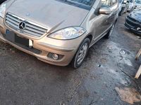 Gebraucht Mercedes A180 109 PS (80 kW) 2005 Gold Kleinwagen