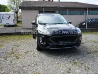 Używany Ford Kuga Cool & Connect 120 KM (88 kW) 2021 Czarny SUV
