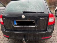 Gebraucht Skoda Octavia Elegance 122 PS (89 kW) 2010 Schwarz Kombi