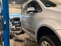 Gebraucht VW Touran 109 PS (80 kW) 2008 Silber Van / Kleinbus