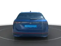 Gebraucht VW Passat R-line 150 PS (110 kW) 2025 Blau Kombi