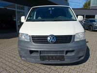 Gebraucht VW Caravelle 131 PS (96 kW) 2007 Weiß/rot Van / Kleinbus
