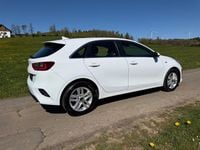 Gebraucht Kia Ceed Vision 140 PS (102 kW) 2021 Weiß Kleinwagen