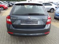 Gebraucht Skoda Rapid Active 86 PS (63 kW) 2014 Grau metallic Kleinwagen
