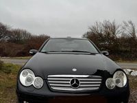 Gebraucht Mercedes C200 163 PS (119 kW) 2006 Schwarz Coupé
