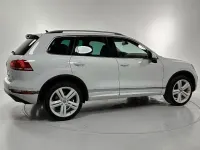 Gebraucht VW Touareg 262 PS (192 kW) 2015 Weiß SUV