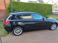 Gebraucht BMW 114 102 PS (75 kW) 2013 Schwarz Kleinwagen