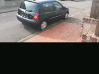 Gebraucht Renault Clio 75 PS (55 kW) 2004 Grün Kleinwagen