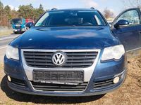 Gebraucht VW Passat 140 PS (102 kW) 2009 Blau Kombi