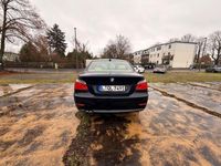 Gebraucht BMW 523 Sport Line 190 PS (139 kW) 2008 Blau Limousine