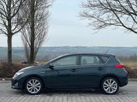 Gebraucht Toyota Auris Hybrid 99 PS (72 kW) 2014 Blau Kleinwagen