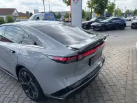 Neu Mazda 6e Takumi-Line 180 kW (245 PS) 2026 Grau Limousine
