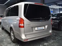 Gebraucht Mercedes V250 190 PS (139 kW) 2023 Silber Van / Kleinbus