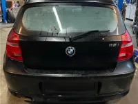 Gebraucht BMW 116 Basis 122 PS (89 kW) 2010 Schwarz Kleinwagen