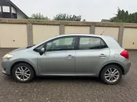 Gebraucht Toyota Auris Executive 132 PS (97 kW) 2009 Grau Kleinwagen