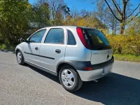 Usata Opel Corsa 75 CV (55 kW) 2003 Argento Utilitaria