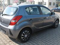 Gebraucht Hyundai i20 77 PS (56 kW) 2010 Grau Kleinwagen