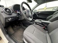 Gebraucht Audi A1 Ambiente 105 PS (77 kW) 2010 Weiß Kleinwagen