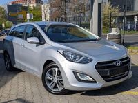 Gebraucht Hyundai i30 110 PS (80 kW) 2015 Silber Kombi