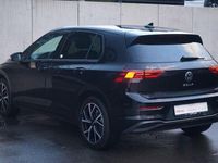 Gebraucht VW Golf VIII Life 131 PS (96 kW) 2022 Schwarz Limousine