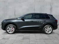 Gebraucht Audi SQ6 e-tron Ambiente 359 kW (489 PS) 2025 Manhattangrau metallic SUV